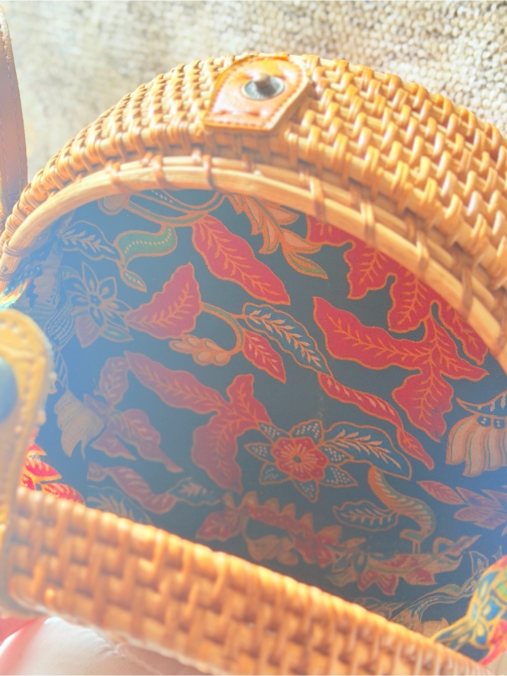 Round Rattan Crossbody Bag - Picture 7 of 8